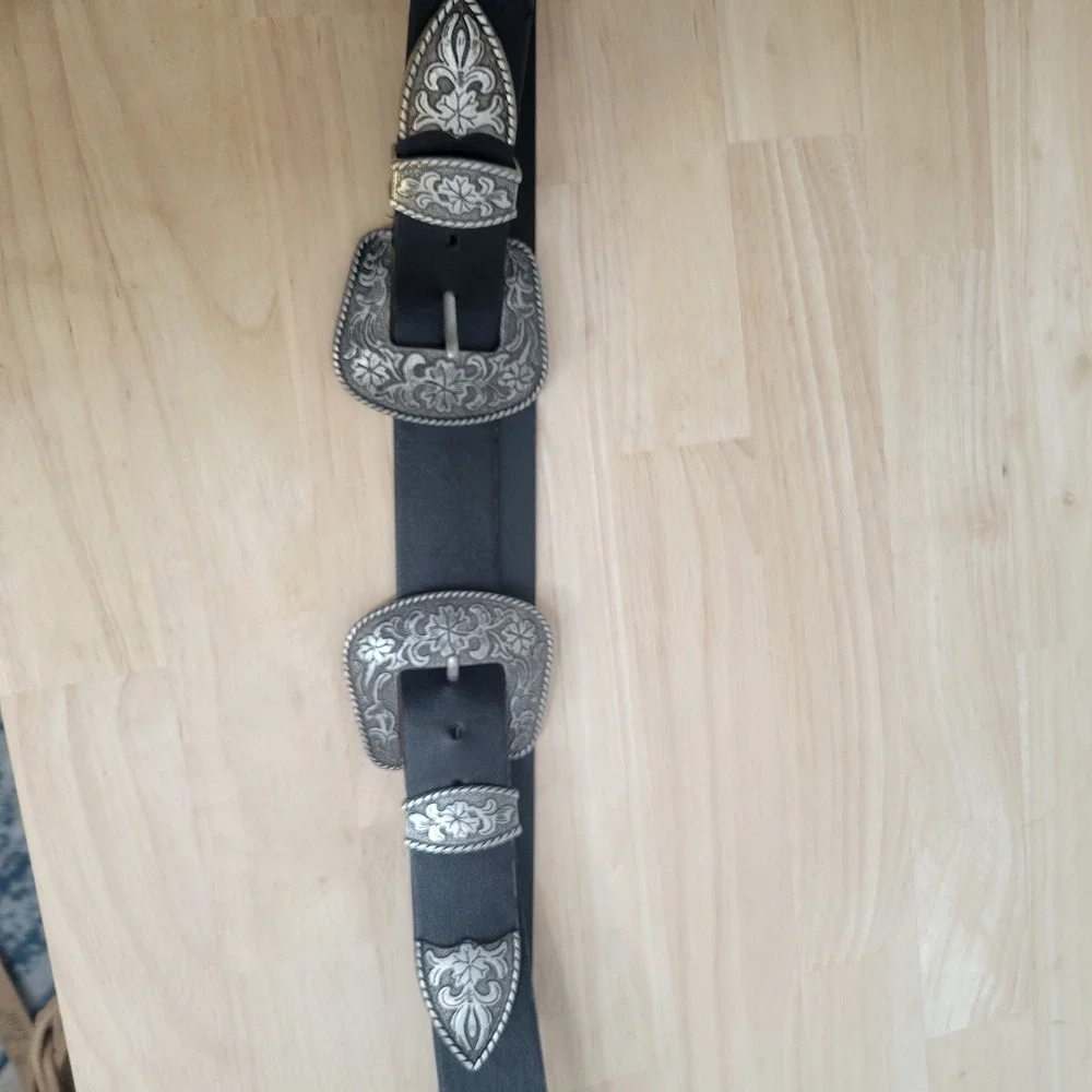 Double Buckle Western Belt Womens 1X/2X Black Silver Floral Engraved